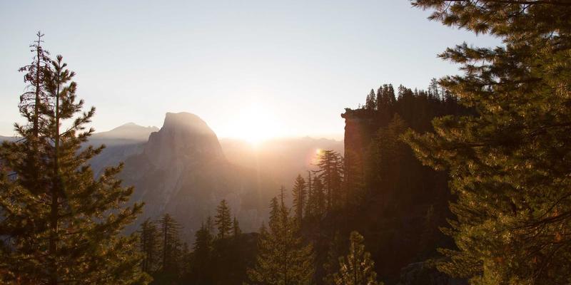 雷朋LED77：重新定义室内照明美学的智能LED灯饰
