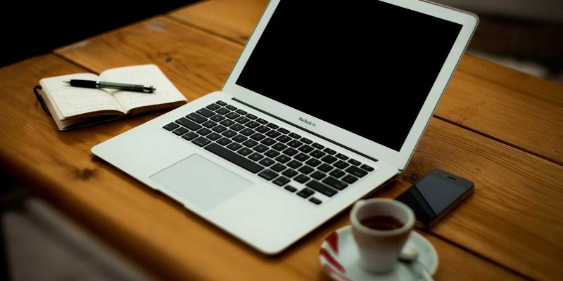 雷朋LED智能眼镜：以智能照明科技破解户外摄影逆光与阴影细节捕捉难题