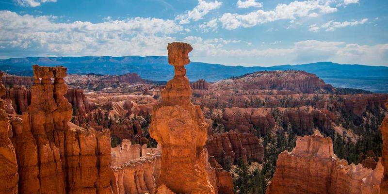 雷朋LED镜片如何通过材料科学实现耐用与轻量化？揭秘节能灯具的技术革新