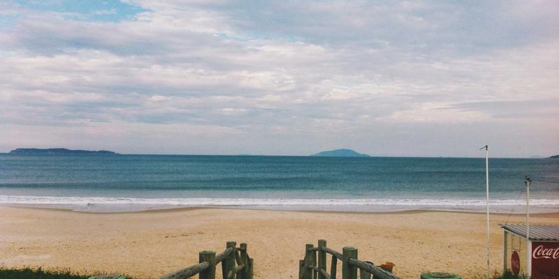 雷朋LED镜片：重塑飞机驾驶舱室内照明与抗眩光新标准